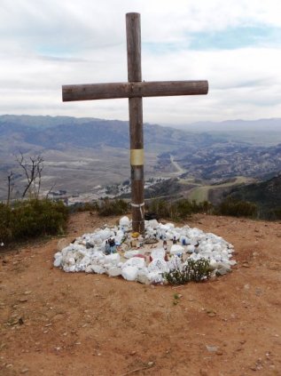 New cross looking toward Camp Horno (2)